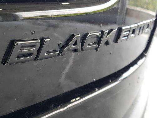 Crystal Black Pearl 2025 Honda Pilot Black Edition