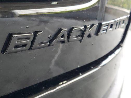 Crystal Black Pearl 2025 Honda Pilot Black Edition