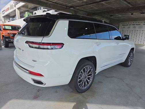 2025 Jeep Grand Cherokee L Summit Reserve