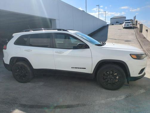 2023 Jeep Cherokee Altitude