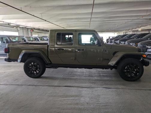2025 Jeep Gladiator Nighthawk
