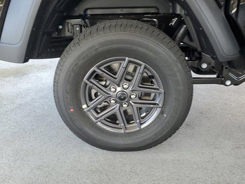 Black Clearcoat 2026 Jeep Gladiator Sport