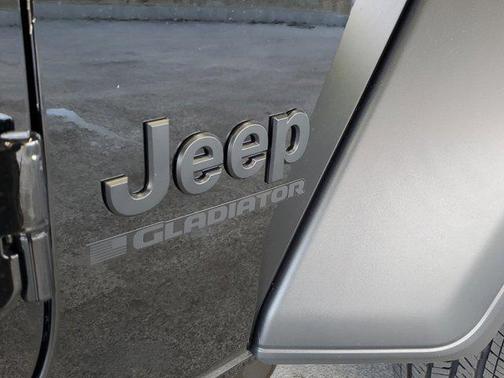 Black Clearcoat 2026 Jeep Gladiator Sport