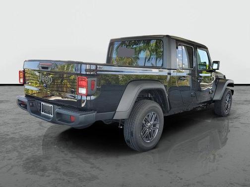 Black Clearcoat 2026 Jeep Gladiator Sport
