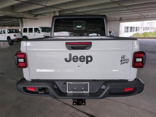 2025 Jeep Gladiator Willys