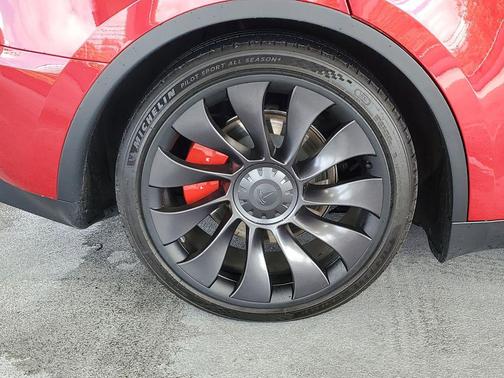 Red Multi-Coat 2023 Tesla Model Y Performance Dual Motor All-Wheel Drive