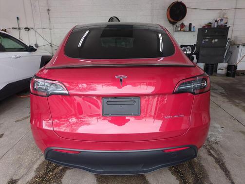 2023 Tesla Model Y Performance Dual Motor All-Wheel Drive