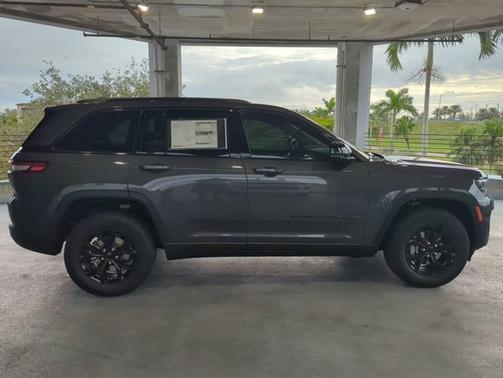 2025 Jeep Grand Cherokee Altitude