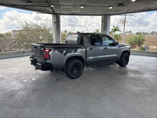 2022 Nissan Frontier S
