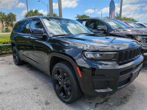 2022 Jeep Grand Cherokee L Altitude