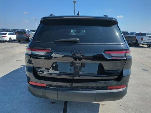 2022 Jeep Grand Cherokee L Altitude