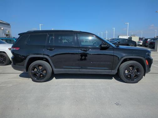 2022 Jeep Grand Cherokee L Altitude