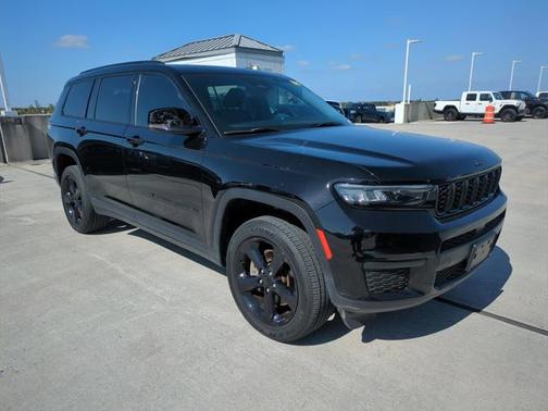 2022 Jeep Grand Cherokee L Altitude