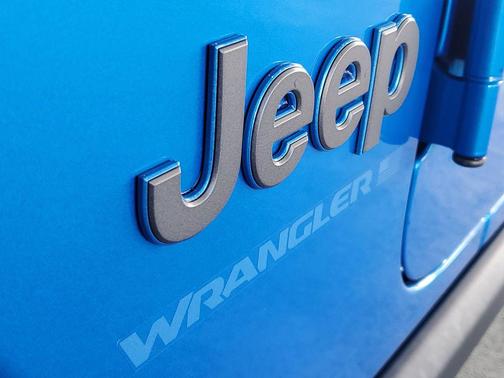 Hydro Blue Pearlcoat 2024 Jeep Wrangler 4xe Rubicon