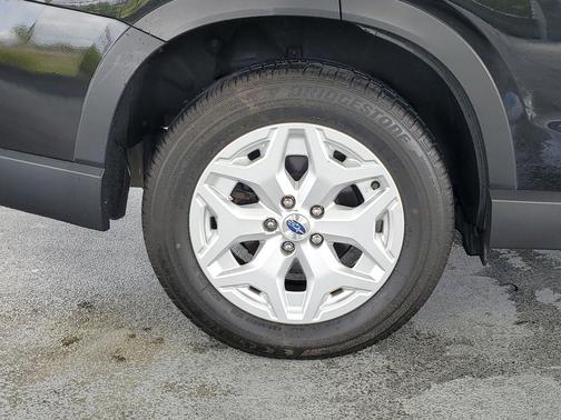 Crystal Black Silica 2020 Subaru Forester Base