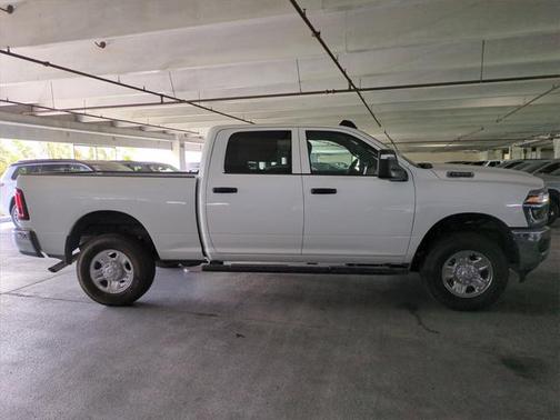 2025 RAM 2500 Tradesman Crew Cab 4x4 6'4' Box