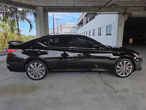 2023 Nissan Altima 2.5 SL