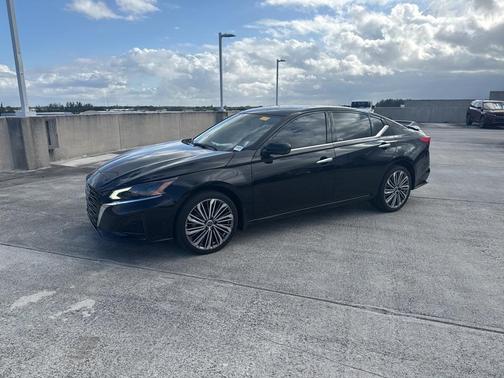 2023 Nissan Altima 2.5 SL