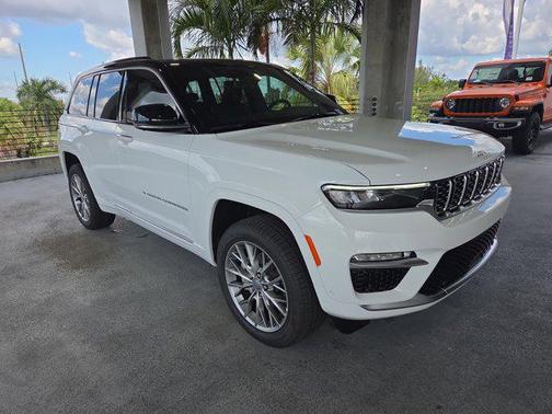 2025 Jeep Grand Cherokee Summit