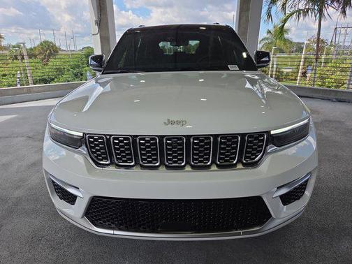 2025 Jeep Grand Cherokee Summit