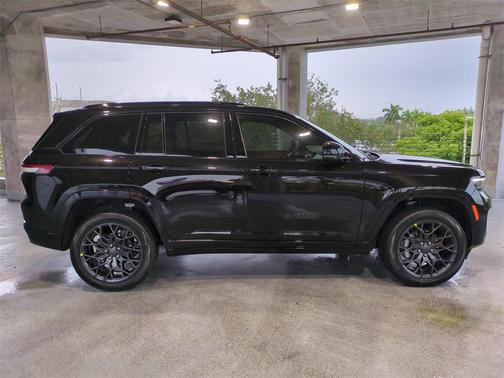 2025 Jeep Grand Cherokee Summit