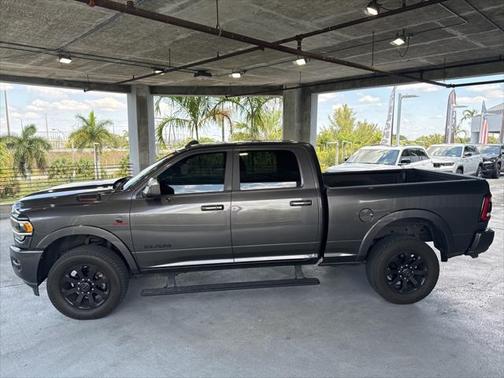 2020 RAM 2500 Laramie Crew Cab 4X4 6'4' Box