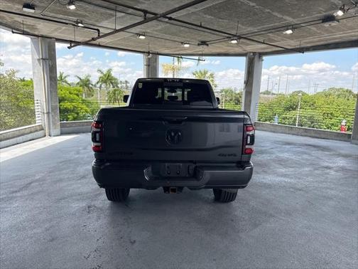 2020 RAM 2500 Laramie Crew Cab 4X4 6'4' Box