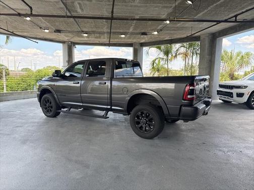 2020 RAM 2500 Laramie Crew Cab 4X4 6'4' Box