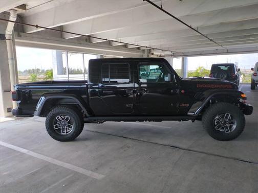 2025 Jeep Gladiator Mojave X