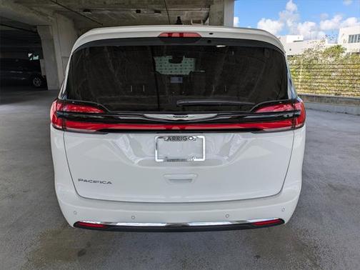 2025 Chrysler Pacifica L