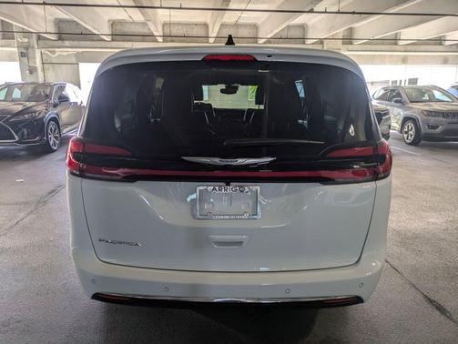 2026 Chrysler Pacifica L