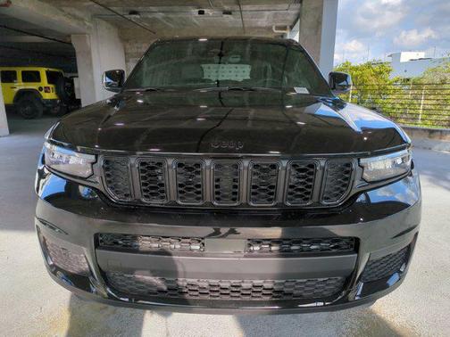 2025 Jeep Grand Cherokee L Altitude