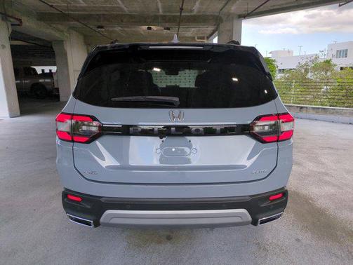 2023 Honda Pilot AWD Elite