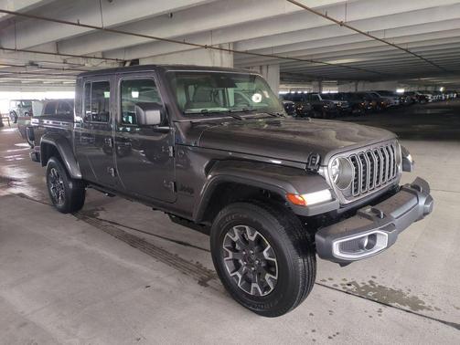 2026 Jeep Gladiator Sahara 4x4