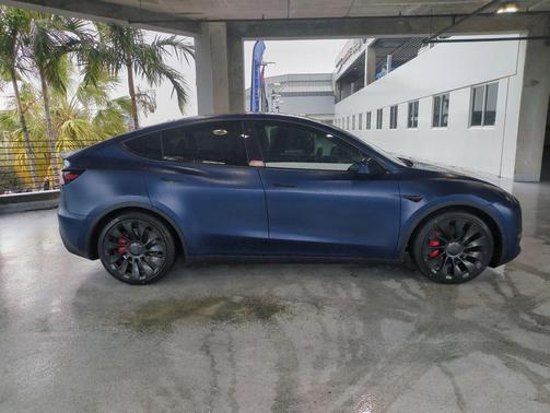 2022 Tesla Model Y Performance Dual Motor All-Wheel Drive