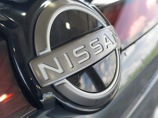 Gun Metallic 2023 Nissan Kicks S