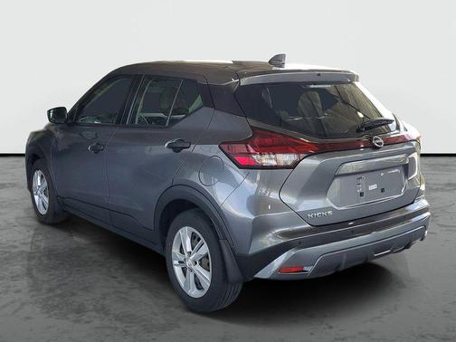 Gun Metallic 2023 Nissan Kicks S