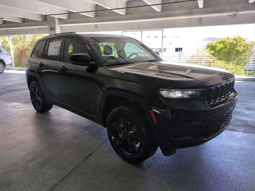 2025 Jeep Grand Cherokee Altitude
