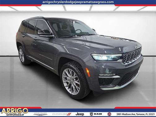 2022 Jeep Grand Cherokee Summit