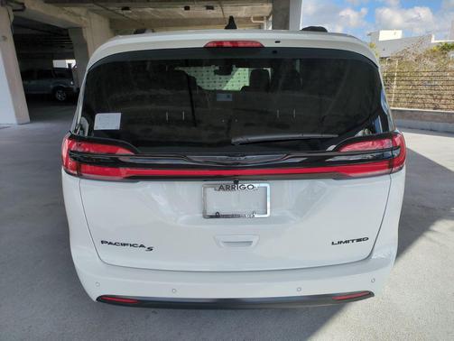 2026 Chrysler Pacifica Limited