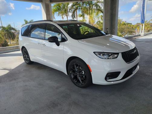 2026 Chrysler Pacifica Limited