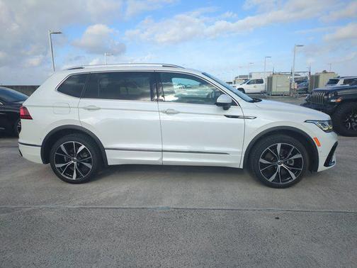 2022 Volkswagen Tiguan 2.0T SEL R-Line 4MOTION