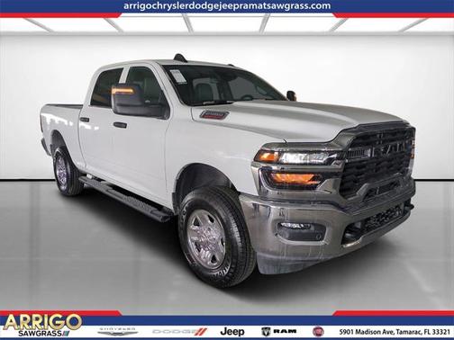 2025 RAM 2500 Tradesman Crew Cab 4x4 6'4' Box