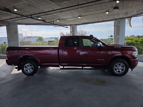 2022 RAM 2500 Laramie Crew Cab 4x2 8' Box