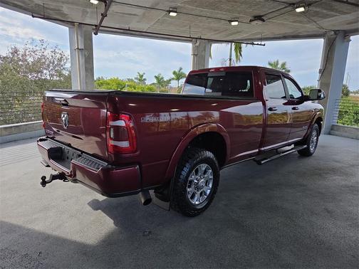 2022 RAM 2500 Laramie Crew Cab 4x2 8' Box