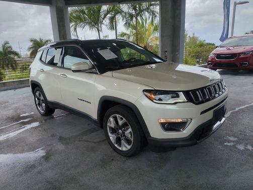 Pearl White Tri-Coat 2018 Jeep Compass Limited