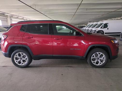 2025 Jeep Compass Latitude