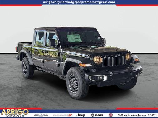 Black Clearcoat 2026 Jeep Gladiator Sport
