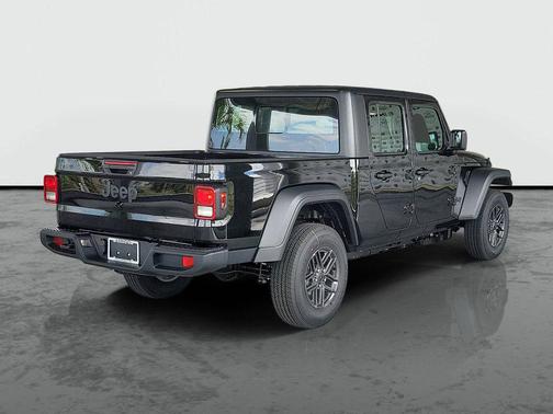 Black Clearcoat 2026 Jeep Gladiator Sport