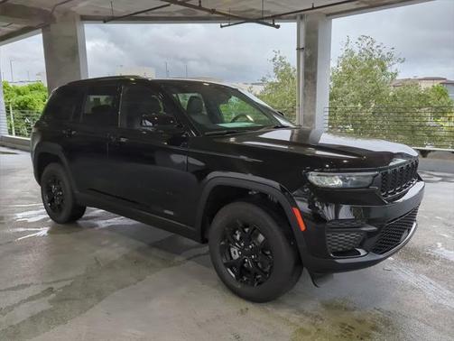 2025 Jeep Grand Cherokee Altitude